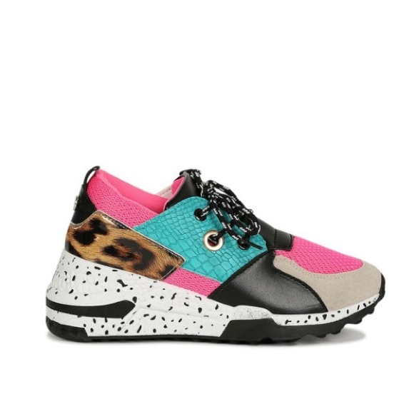 Women’s Payless Brash Sneakers Size 6 - Picture 2 of 5